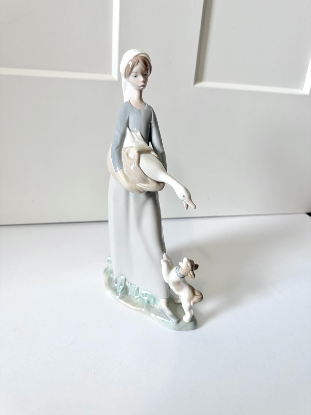 Vintage Lladro Porcelain Girl with Goose & Dog Figurine #4866 Glazed Glossy Fin.